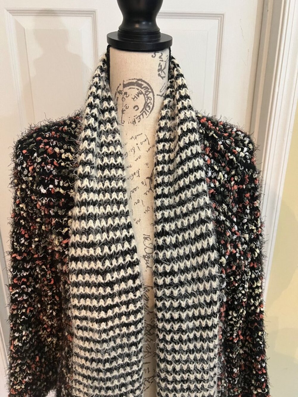 Ethereal By Paper Crane Black/Multi Color Open Soft Eyelash Speckle Cardigan M - Picture 2 of 7